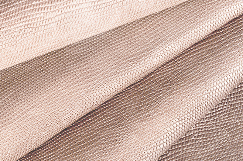 Metallic leather : powder pink Magnetic Lizard - Customization F. KOOIJMAN Paris